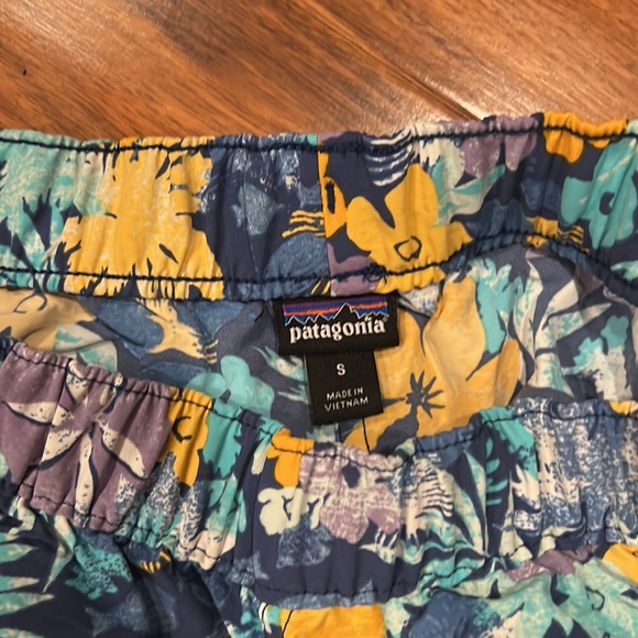 Patagonia - Sea Floral Baggies Shorts - Picture 2 of 3